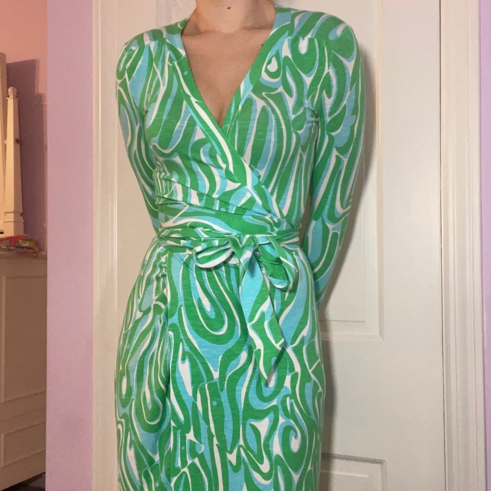 Lilly Pulitzer Charlena Swirl Wrap Dress Green and Blue 3/4 length sleeve dress